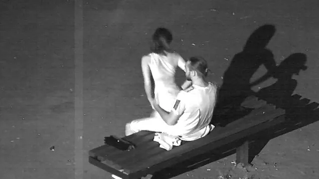 彼の義理の娘をマッサージした後、彼は性交する 女の子 専用 アダルト 動画