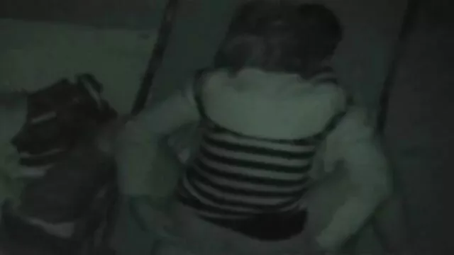ブルネット18で彼女のお尻へ取得精液 女の子 向け の エロ 動画